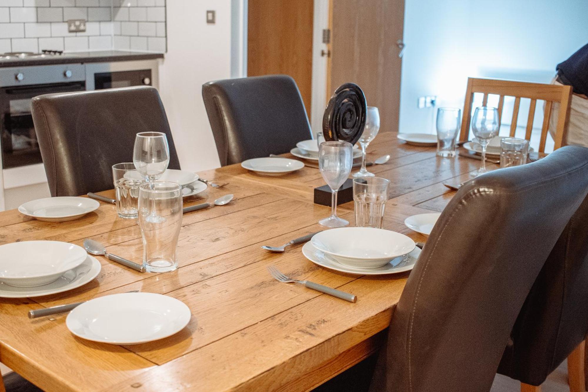 Central & Spacious, Sleeps 8, Perfect For Groups Leeds  Luaran gambar